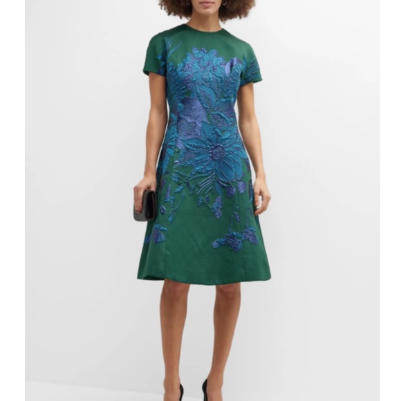Short-Sleeve Floral Jacquard Dress (Rickie Freeman for Teri Jon, 10) - Picture 1 of 8